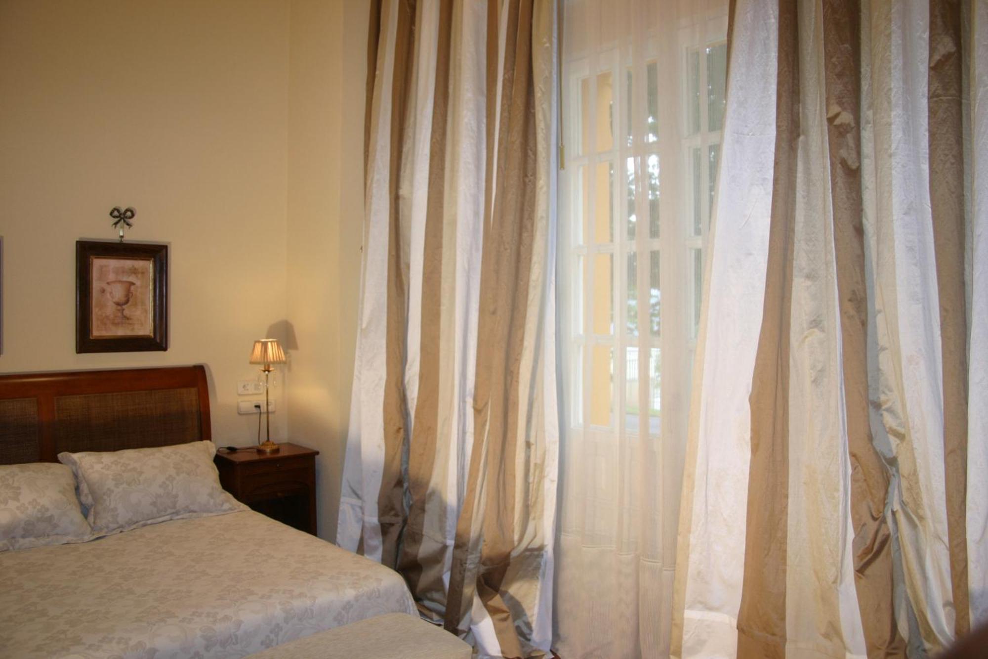 Hotel Arcea Palacio De Las Nieves Langreo Ruang foto